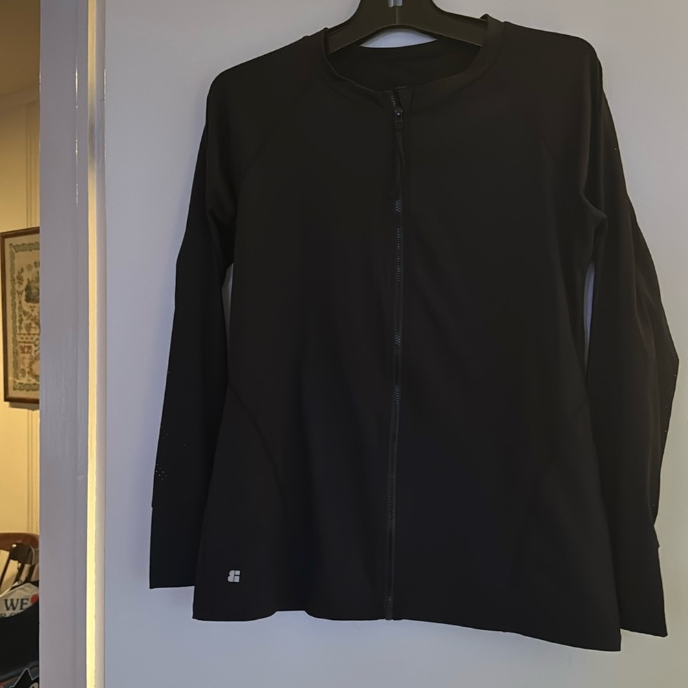 Black Ladies Size S Beach House athletic zip front shirt. EUC.